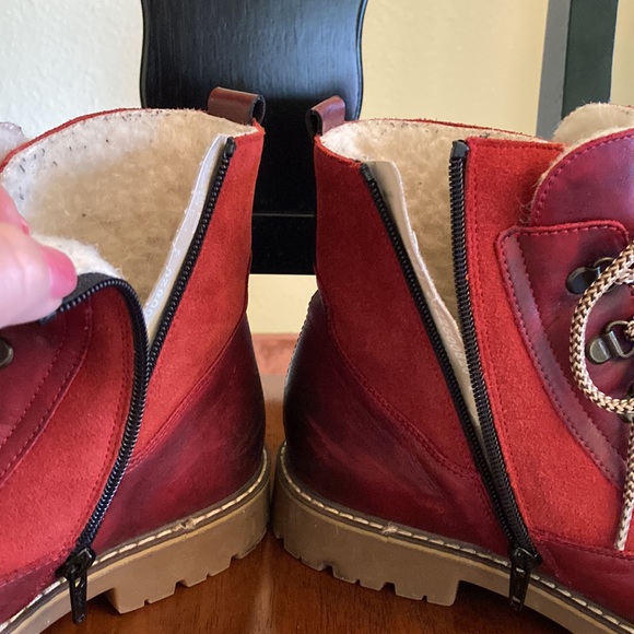 Remonte Tex Red Leather Boots with Fold Out Snow Cleats - Picture 6 of 11